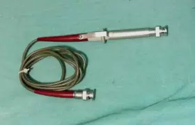 Hewlett-packard 10001a Hp Voltage Divider Probe With Bnc Tip Hewlett-packard 10001a Hp Voltage Divider Probe With Bnc Tip