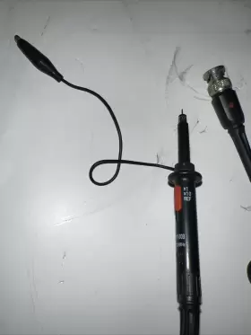 Oscilloscope Sp100b - X1 X10 Ref 100mhz 600vdc Probe With Grounding Clip Oscilloscope Sp100b - X1 X10 Ref 100mhz 600vdc Probe With Grounding Clip