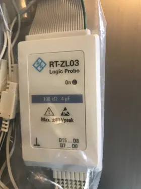 Rohde & Schwarz Rt-zl03 And Logic Probe 8 Channels 300 Mhz 12 Pf 400 V 100 Kohm Rohde & Schwarz Rt-zl03 And Logic Probe 8 Channels 300 Mhz 12 Pf 400 V 100 Kohm
