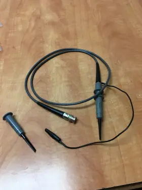 Tektronix 010-0120-00 P6028 Probe 013-0071-00 Screw-on Tip 30pf 1x 3.5ft Tektronix 010-0120-00 P6028 Probe 013-0071-00 Screw-on Tip 30pf 1x 3.5ft