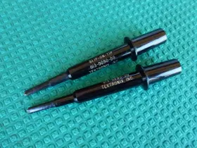 Tektronix 013-0090-00 2 Slip On Tek Retractable Probe Hook Tip