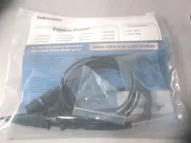 Tektronix Tpp010x 10x 100mhz Passive Voltage Probe - Lot Of 2 Tektronix Tpp010x 10x 100mhz Passive Voltage Probe - Lot Of 2